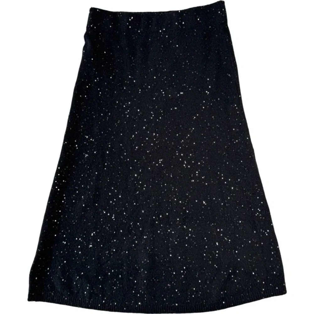 ✅ NWT Loft black sequin embroidered pull on knit midi skirt size S